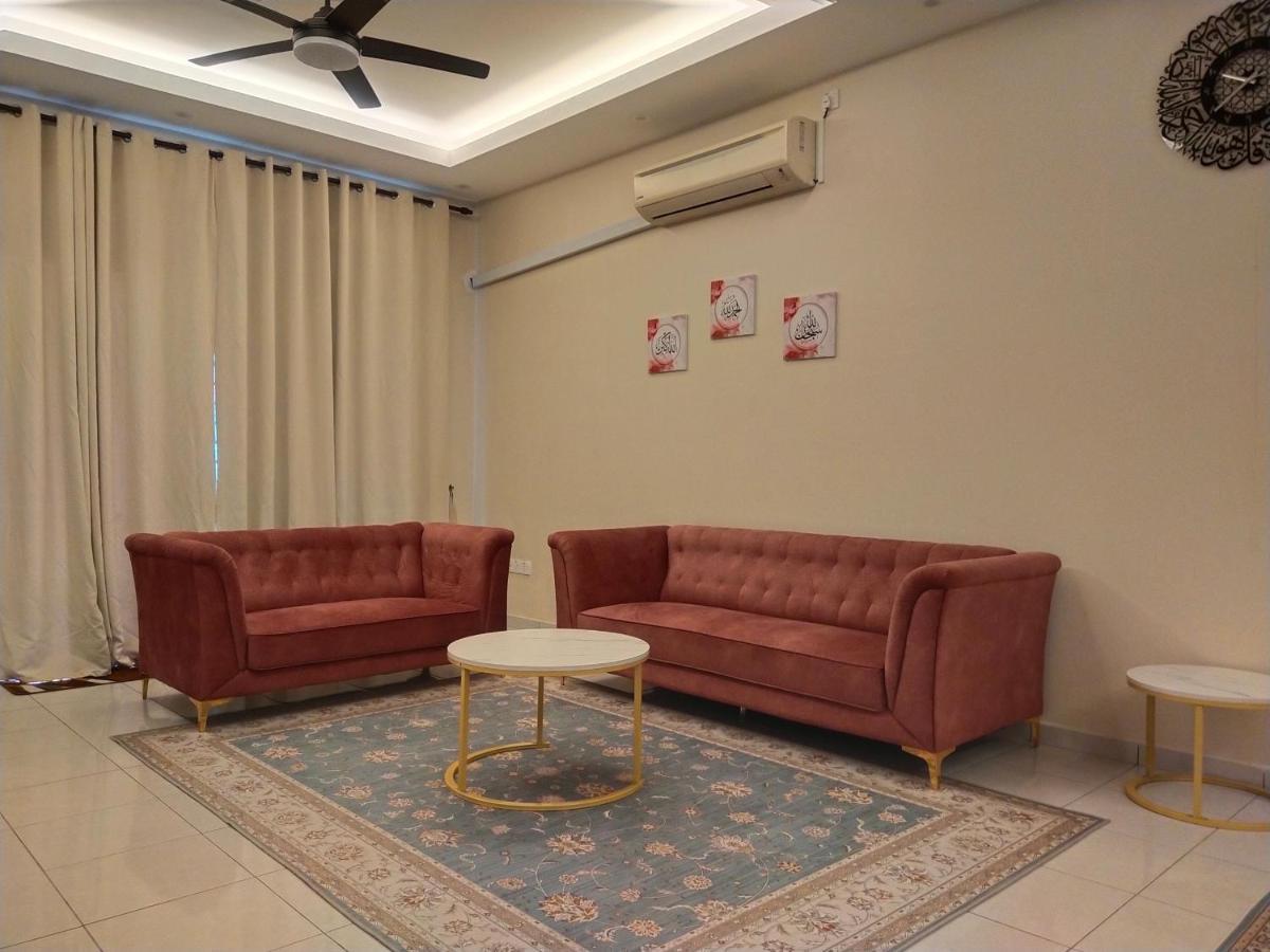 Axaida Homestay Parit Jawa Bakar Parit Exterior photo